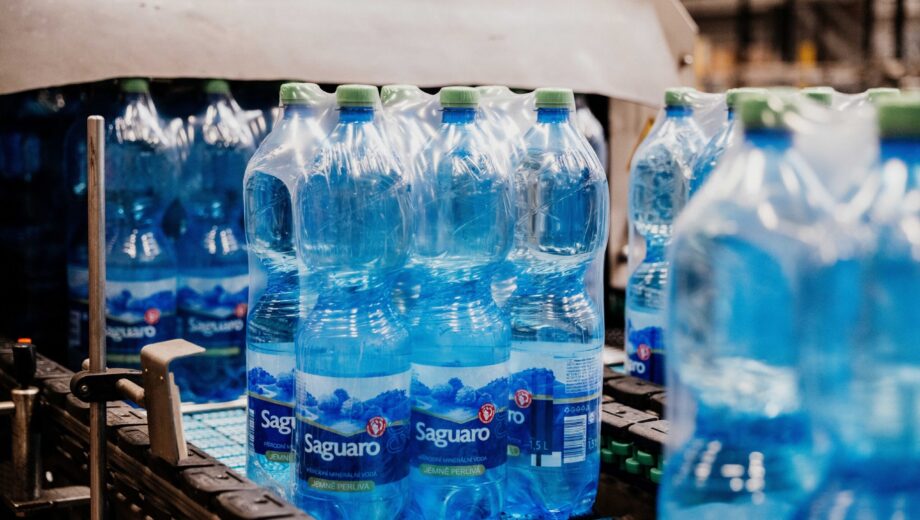 Správna hydratácia sa oplatí. Výživová špecialistka radí, ako si nastaviť pitný režim