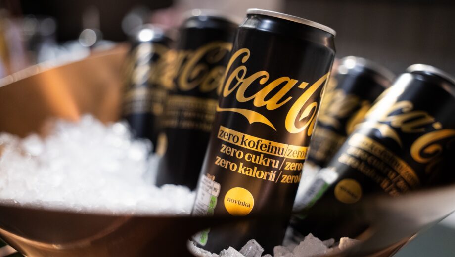 Prieskum spoločnosti Coca-Cola ukazuje, že alkohol zohráva čoraz menšiu úlohu v tom, aby sa ľudia vo veku 30 — 45 rokov zabavili a zároveň si oddýchli.