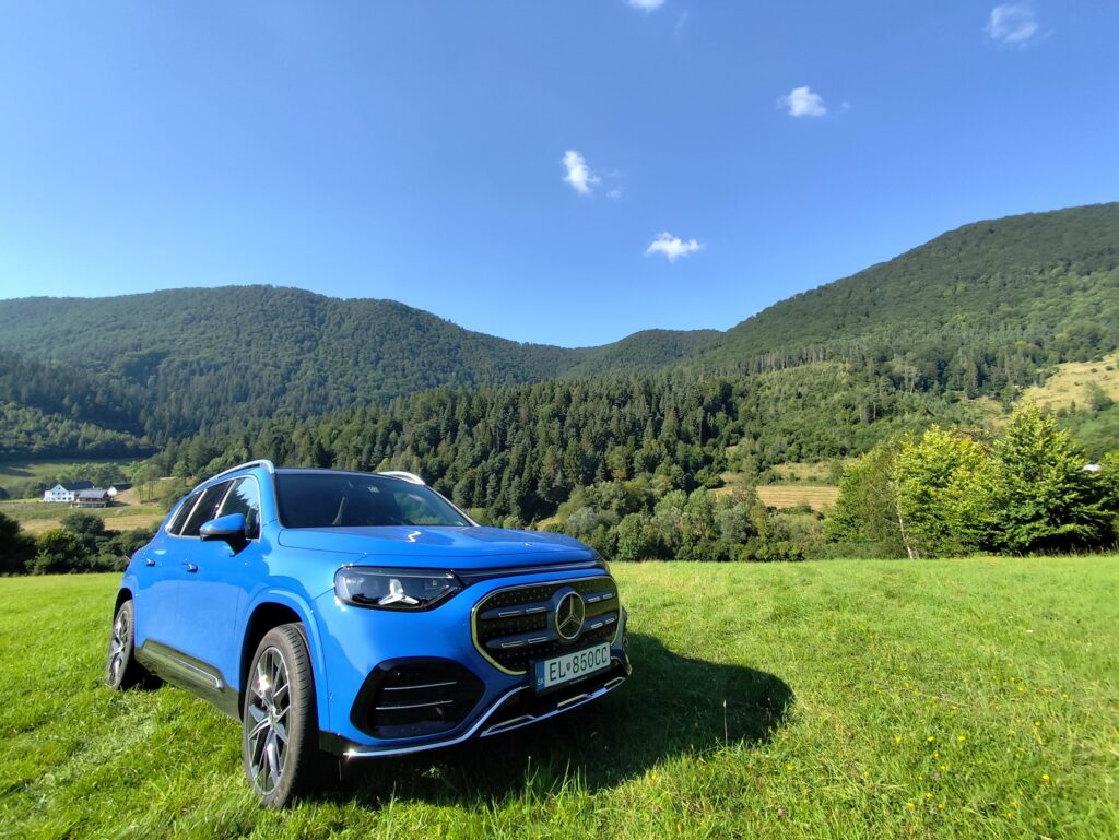 Mercedes-Benz GLB 350 4MATIC elektromobil počas testu